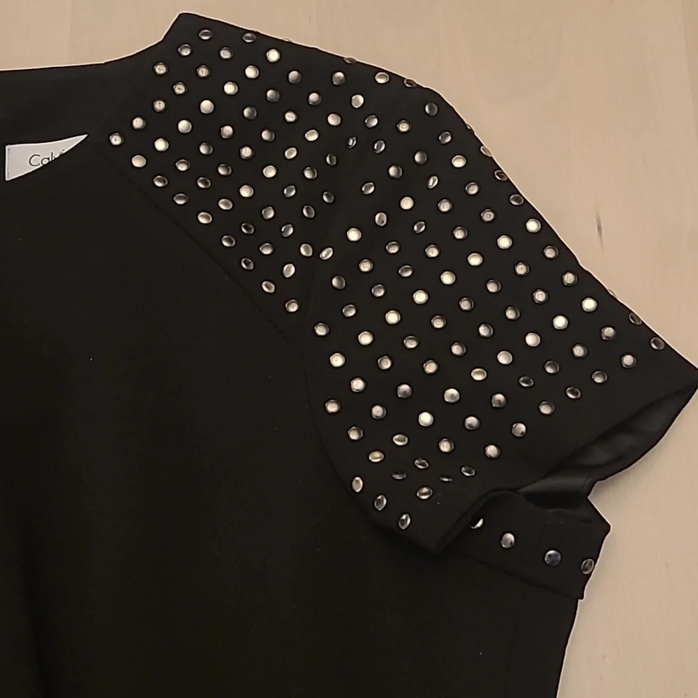 NWOT Calvin Klein Black Silver Studded Short Sleeved Fully Zip Back Midi Dress - Picture 3 of 15